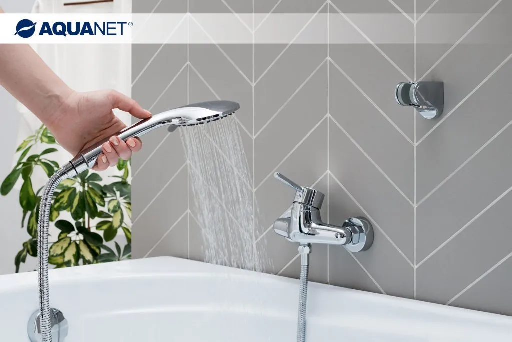 Смеситель в комплекте с ручным душем Bravat Aquanet Slim Смеситель в комплекте с ручным душем Bravat Aquanet Slim